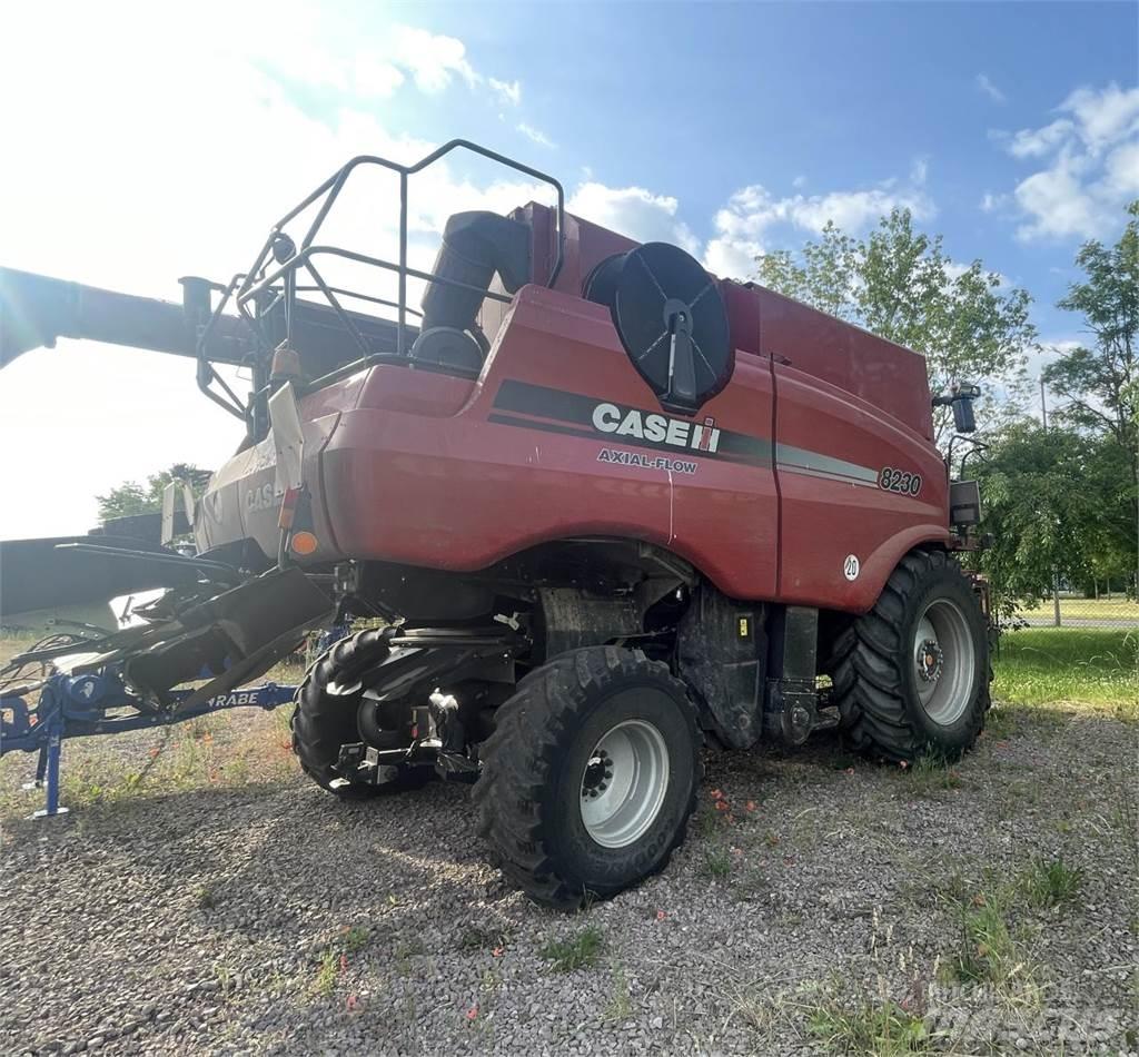 Case IH 8230 AF Mietitrebbiatrici