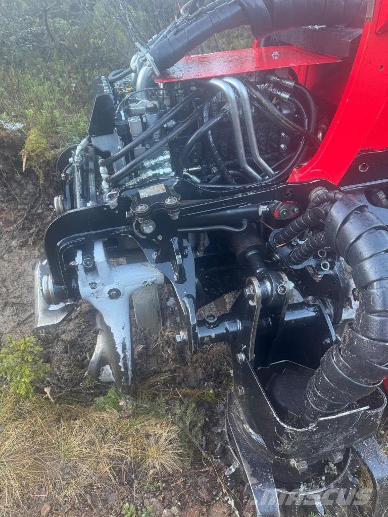 Komatsu 931 XC Abbattitrici, Disboscatrici