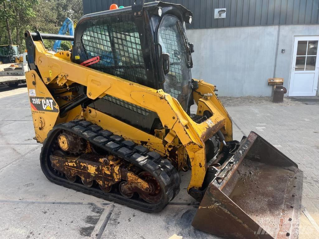CAT 259 D Mini Pale Gommate