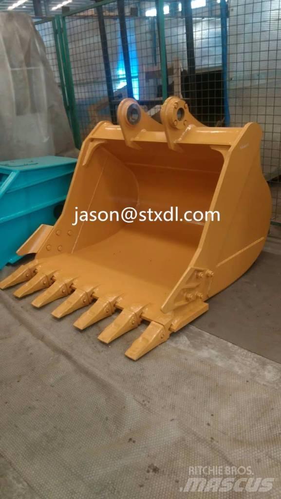 CAT 323 Bucket Benne