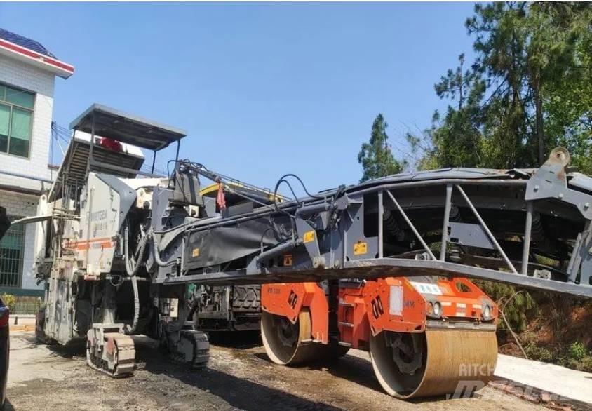 Wirtgen W2000 Fresa a freddo per asfalto
