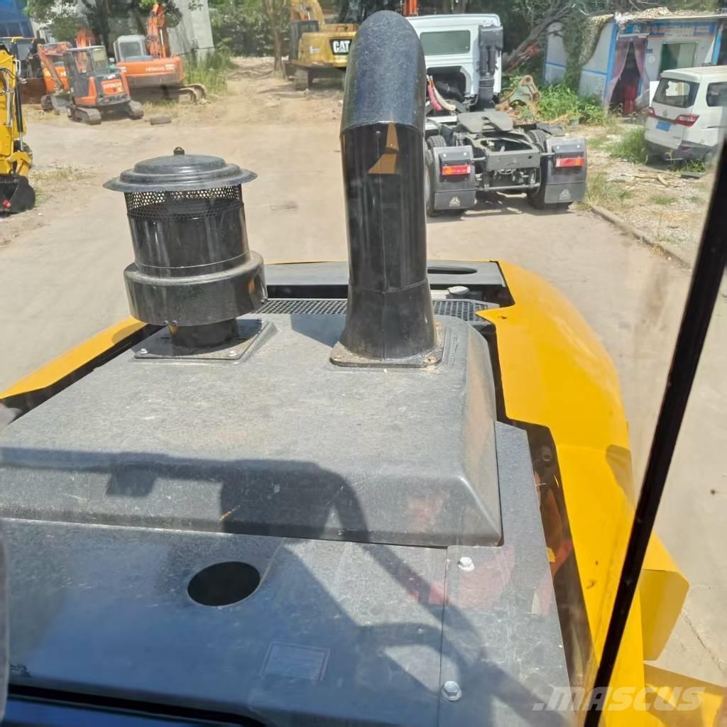 LiuGong 856H Pale gommate