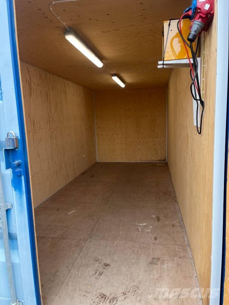  Container 20 Fot Attrezzature  magazzini -altro