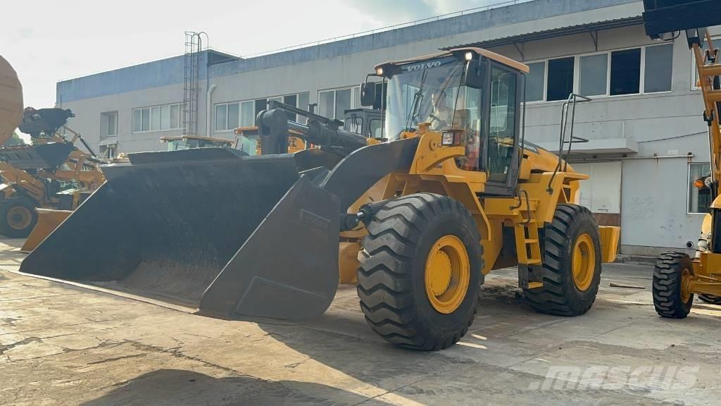 Volvo L 105 Pale gommate