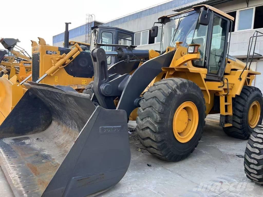 Volvo L 105 Pale gommate