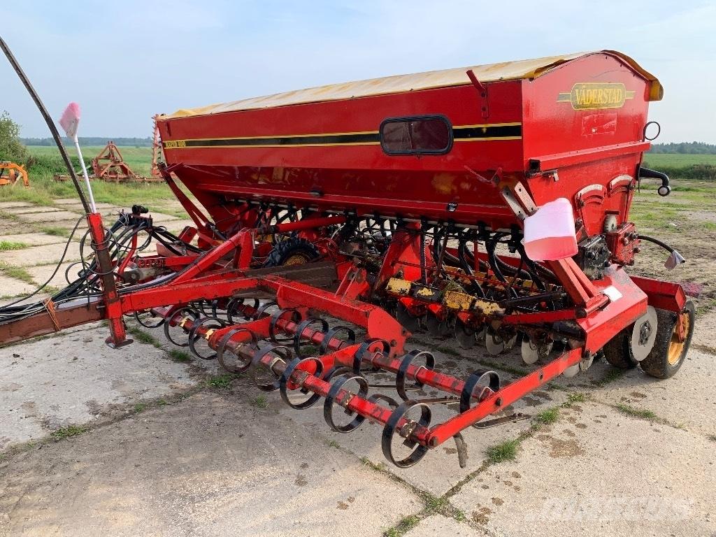 Väderstad Rapid400F Perforatrici