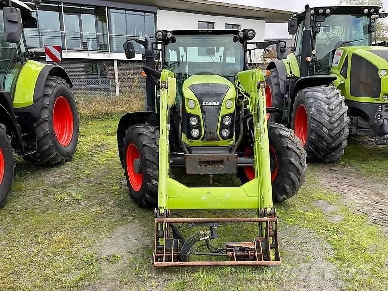 CLAAS Arion 420 Trattori