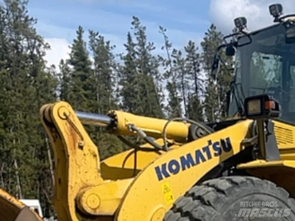 Komatsu WA 500-7 Pale gommate