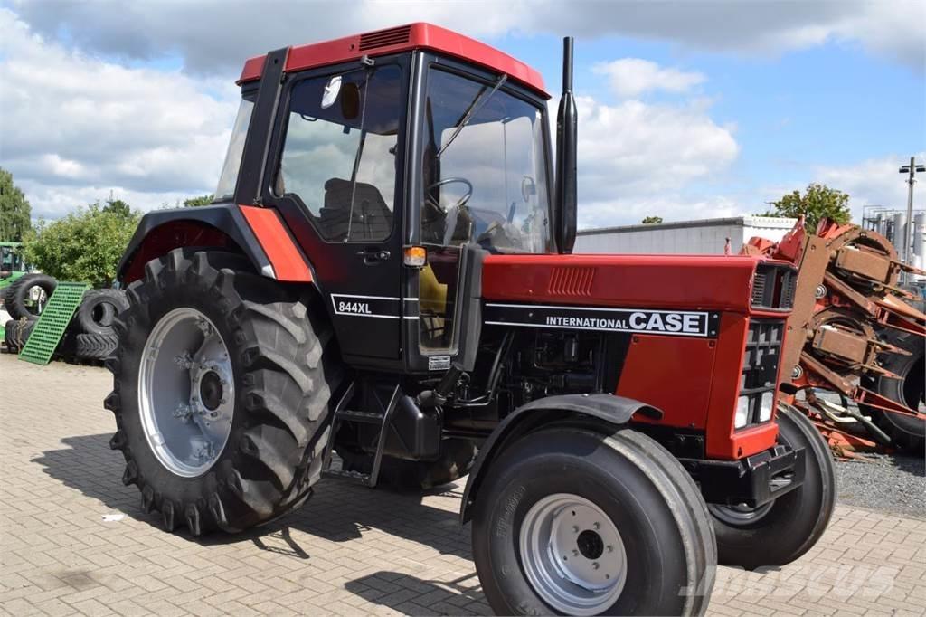 Case IH 844 XL Trattori