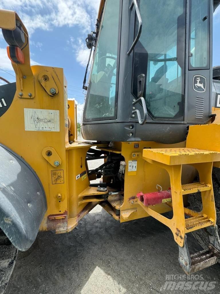 John Deere 624k-II Pale gommate