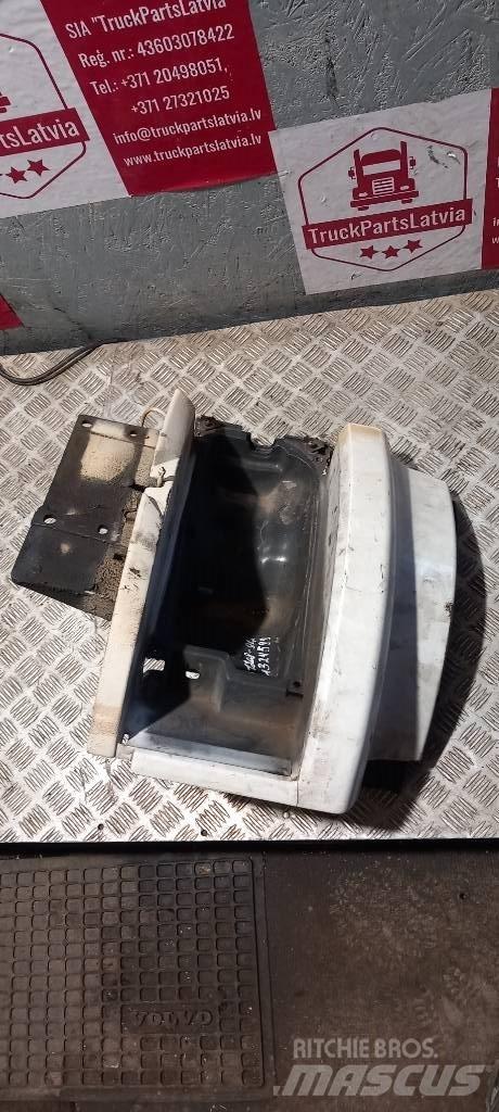 Scania 94 D.  1324599 Cabine e interni