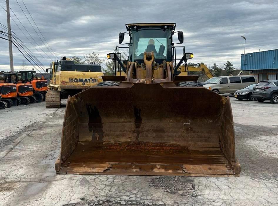 CAT 966 M Pale gommate