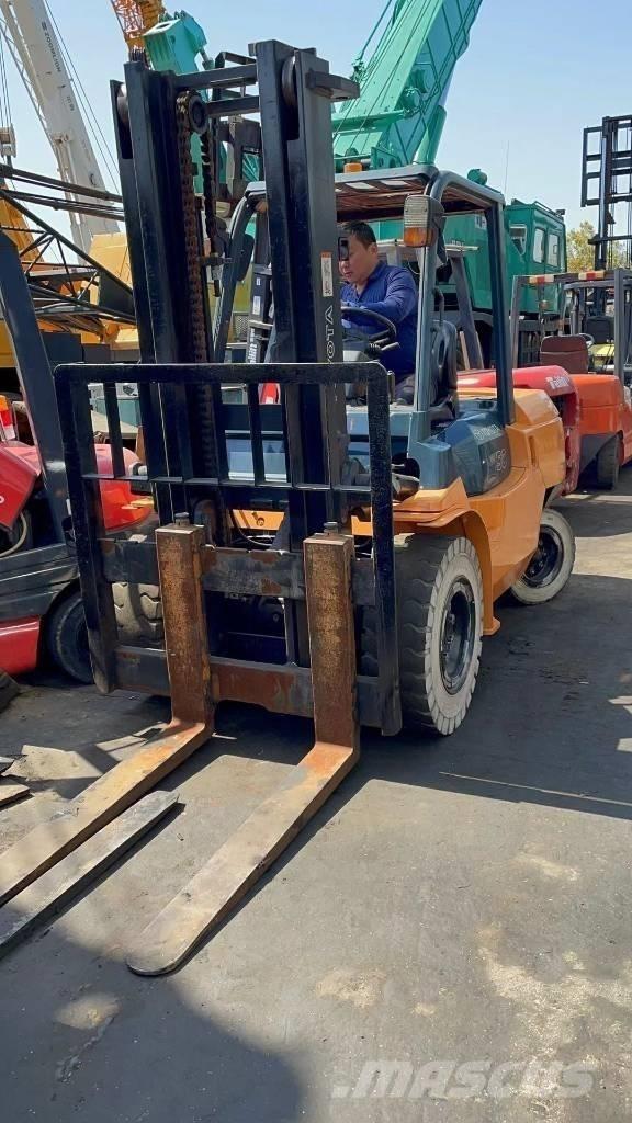 Toyota 5 ton Carrelli elevatori diesel