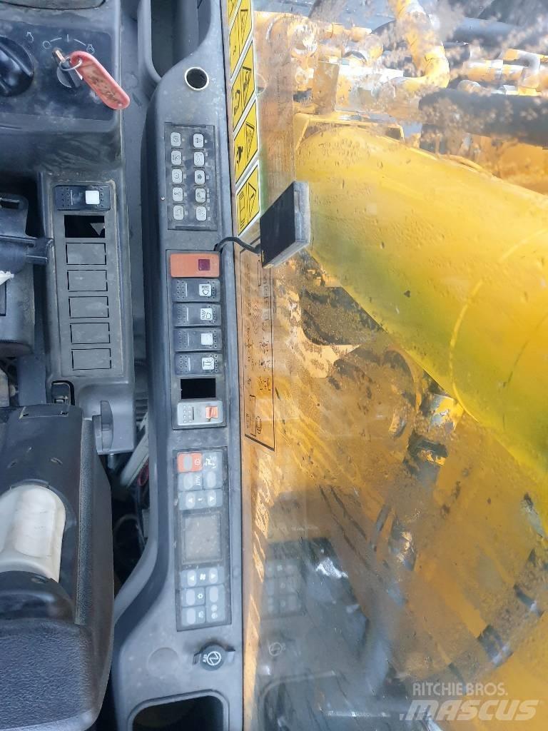CAT M 316 D Escavatori gommati
