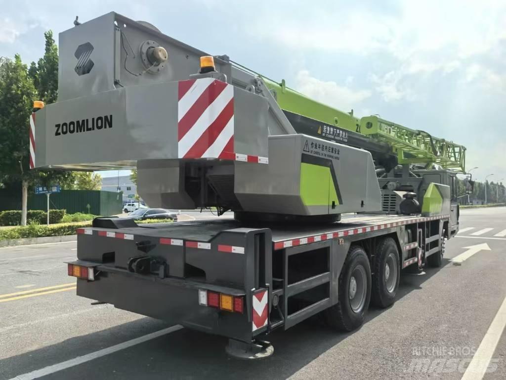 Zoomlion ZCT 251 V Paranchi, argani e sollevatori di materiale