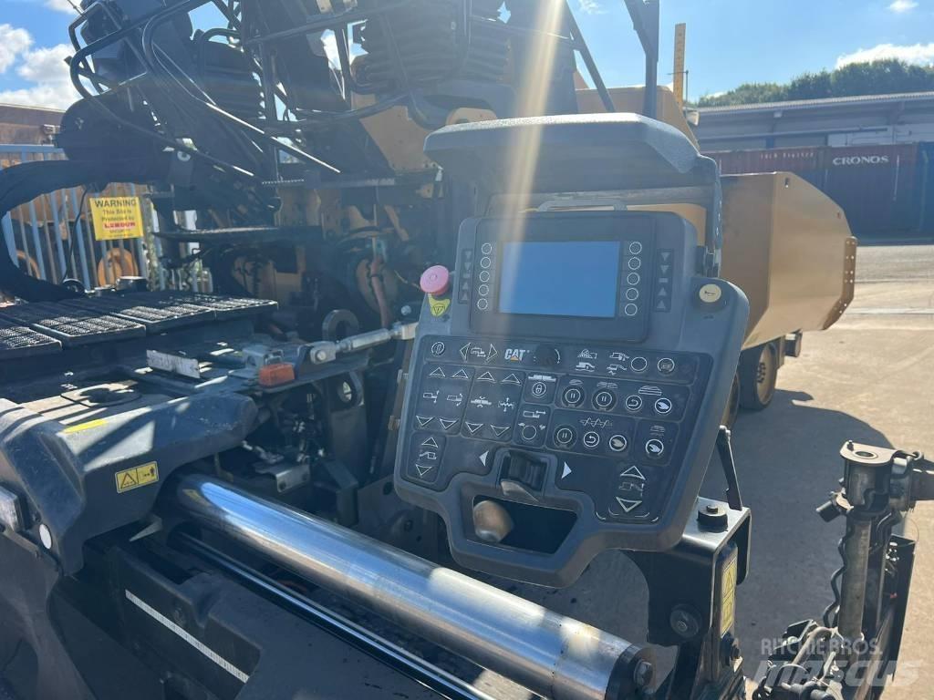 CAT AP 500 F Finitrici