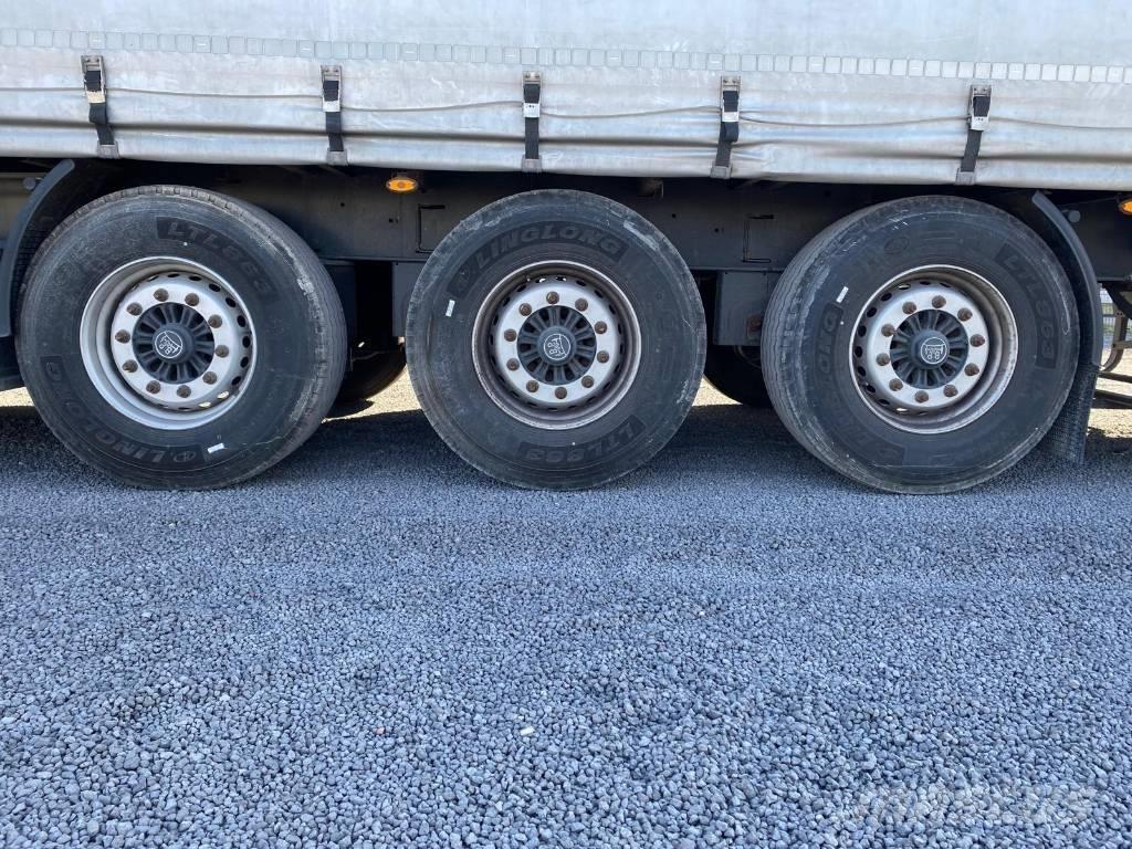 Kögel SN 24 Semirimorchi tautliner