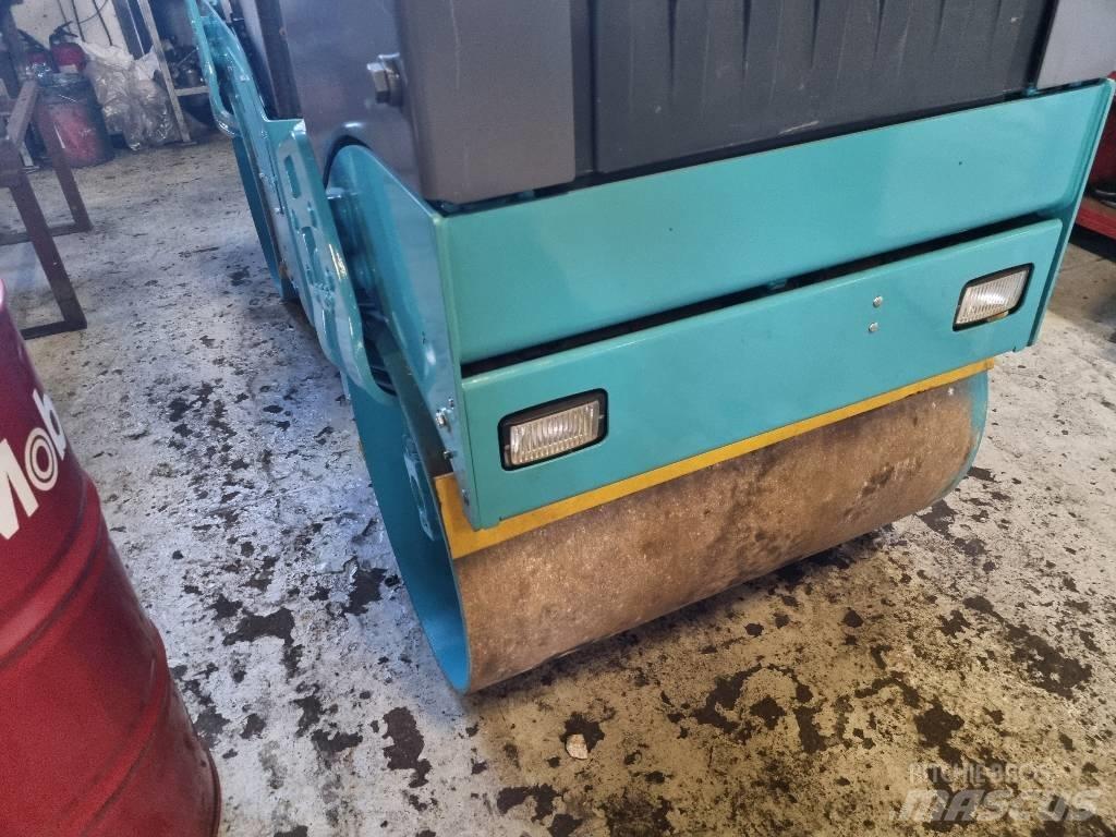 Bomag BW 100 AD-4 Rulli a doppio tamburo