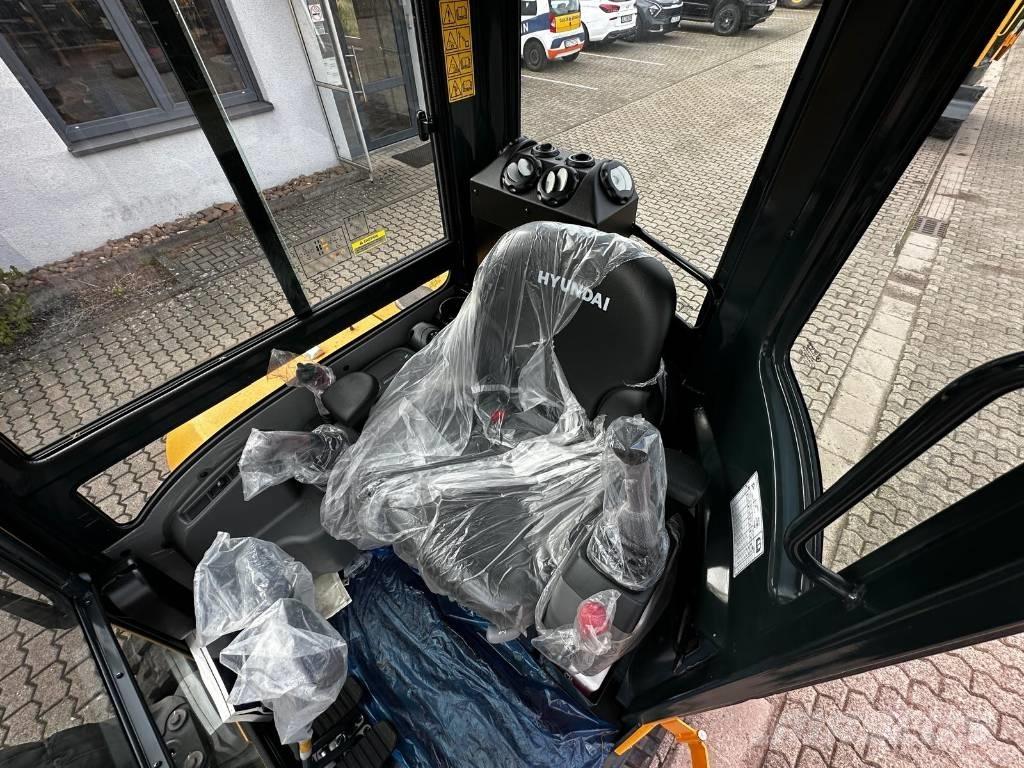 Hyundai R35Z 9A Miniescavatori