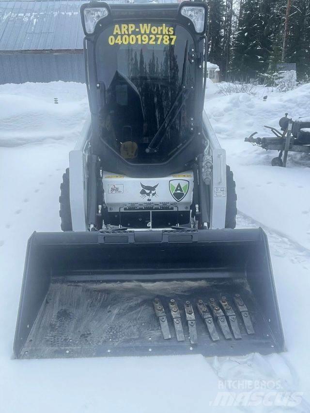 Bobcat S450 Mini Pale Gommate