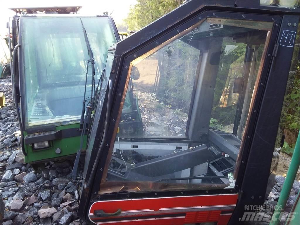 Valmet 901 Cabine e interni
