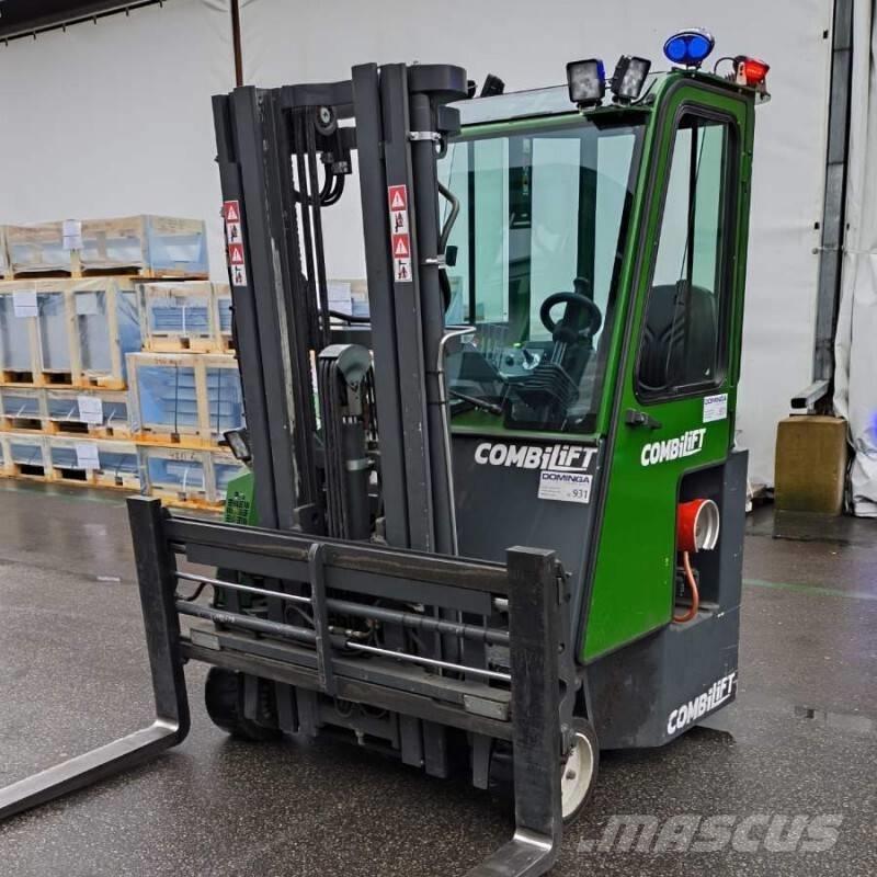 Combilift CB 2500 Carrello elevatore retrattile a 4 vie