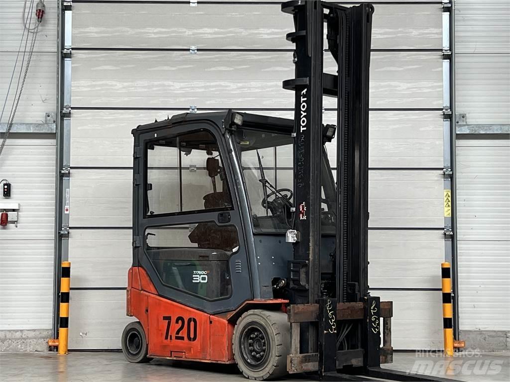 Toyota 8FBMT30 Carrelli elevatori elettrici