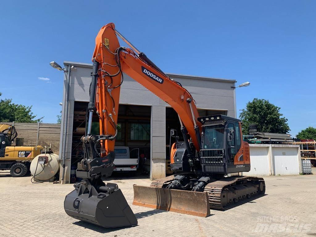 Doosan DX 235 LCR-5 Escavatori cingolati