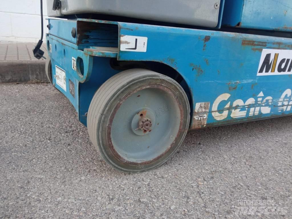 Genie GRC 12 Sollevatori verticali