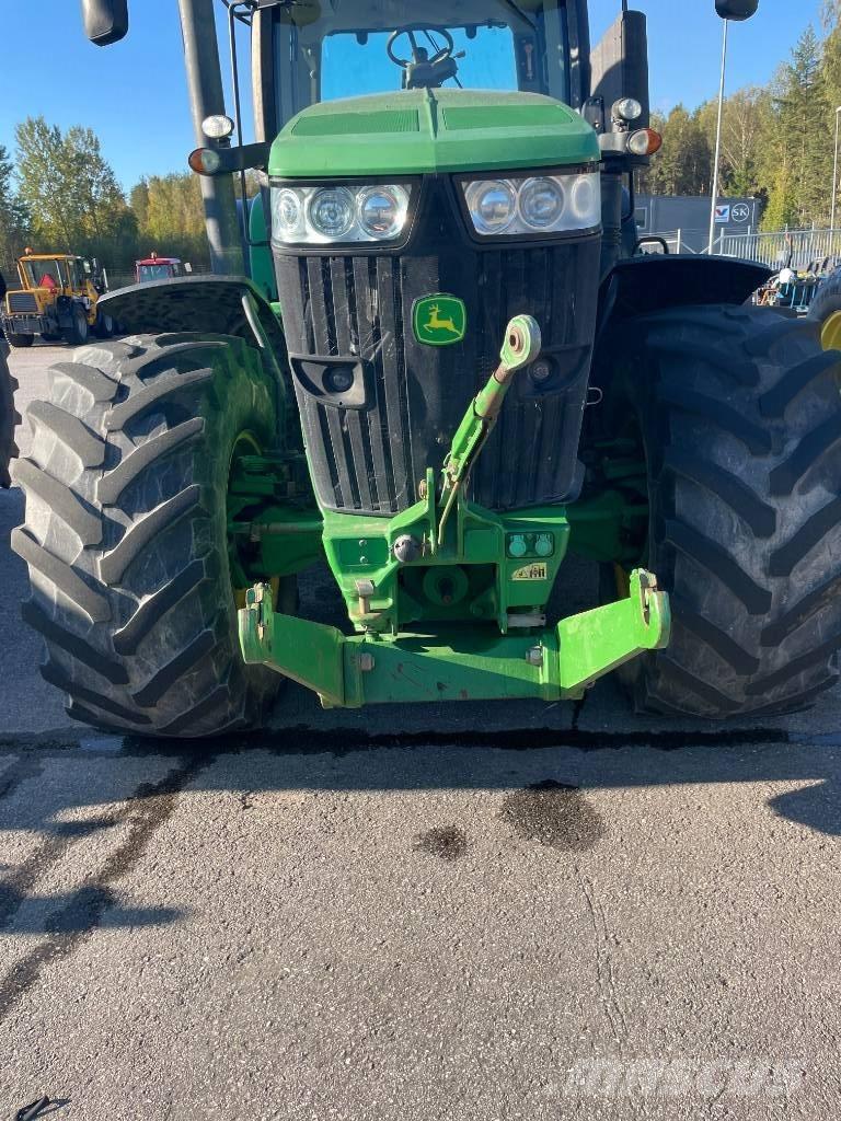 John Deere 7200 R Trattori