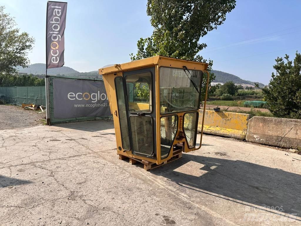CAT 140 H Cabine e interni