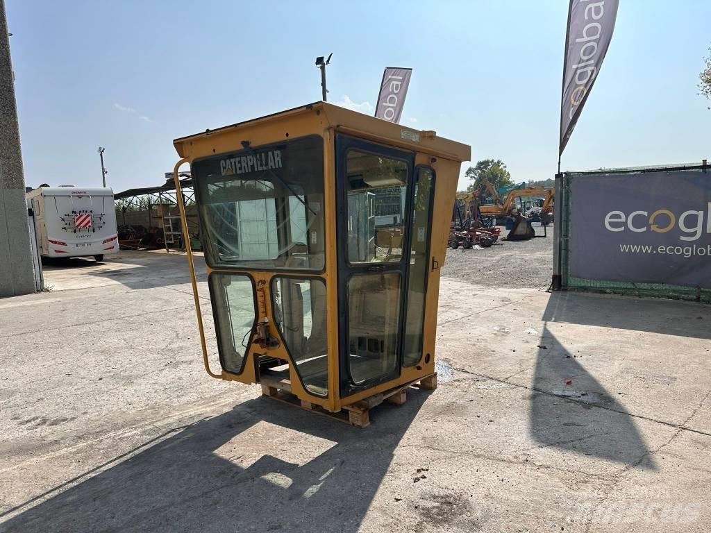 CAT 140 H Cabine e interni