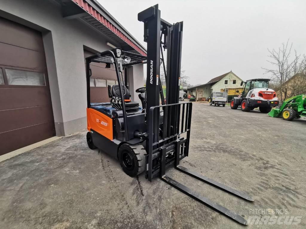Doosan B25S-7 Carrelli elevatori elettrici