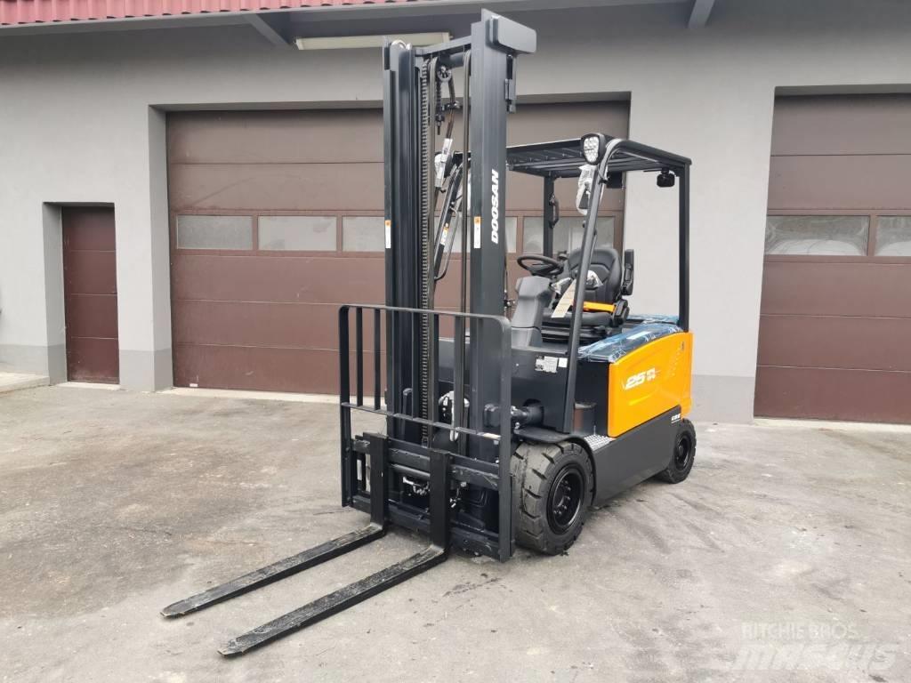 Doosan B25S-7 Carrelli elevatori elettrici