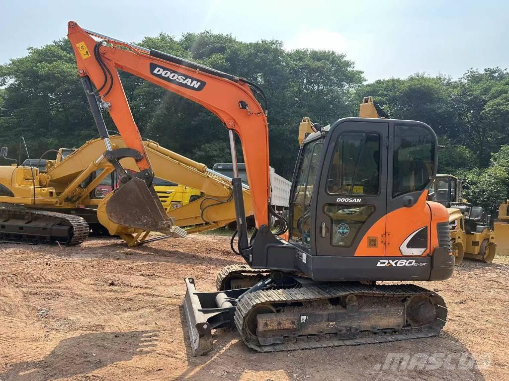 Doosan DX 60 Escavatori cingolati
