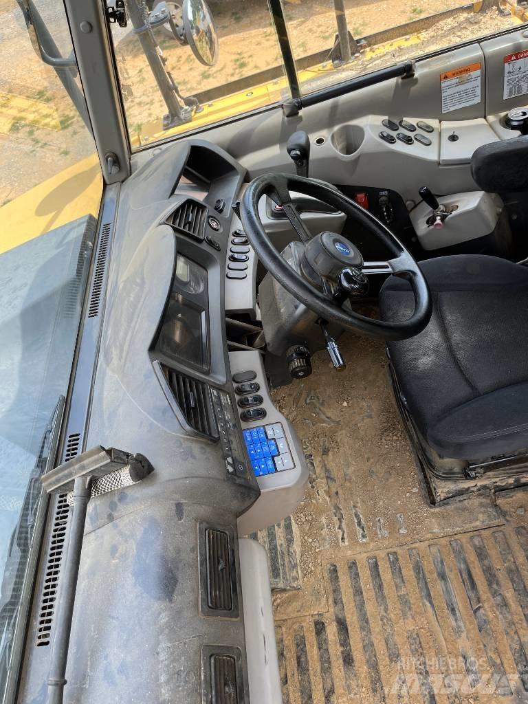 Komatsu HM 400 Dumpers articolati