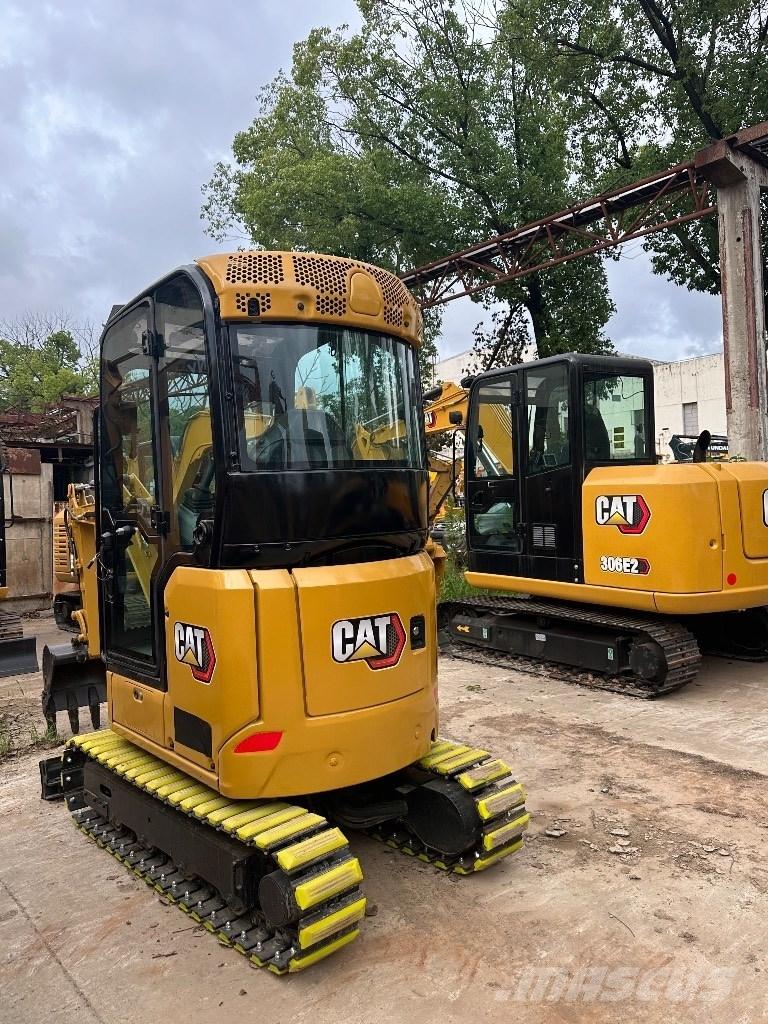 CAT 302 Miniescavatori