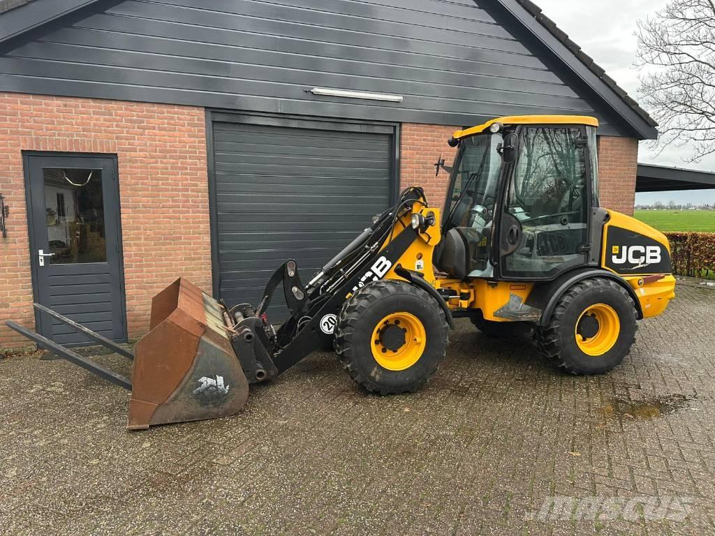 JCB 406 Pale gommate