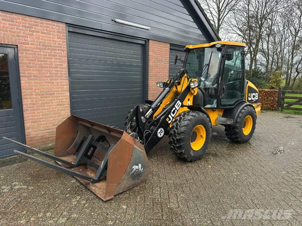 JCB 406 Pale gommate