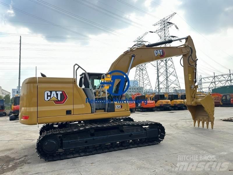 CAT 323GC Escavatori cingolati