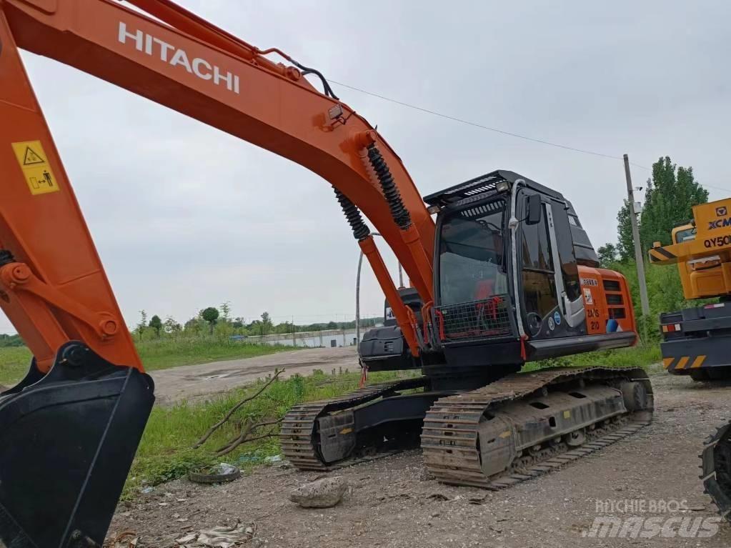 Hitachi ZX210 Escavatori cingolati