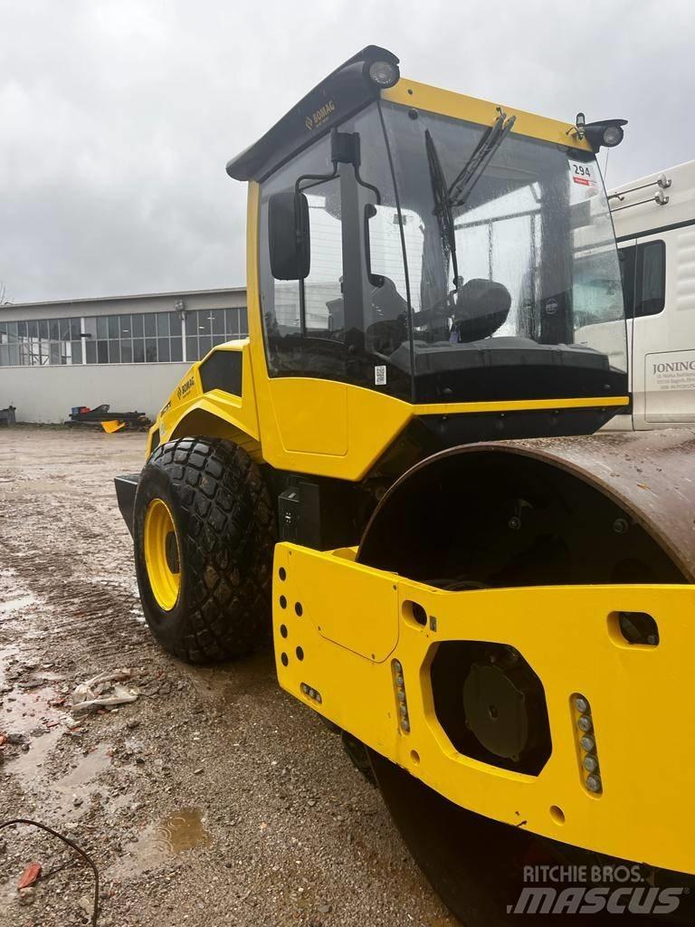 Bomag BW211 D5 Rulli monotamburo