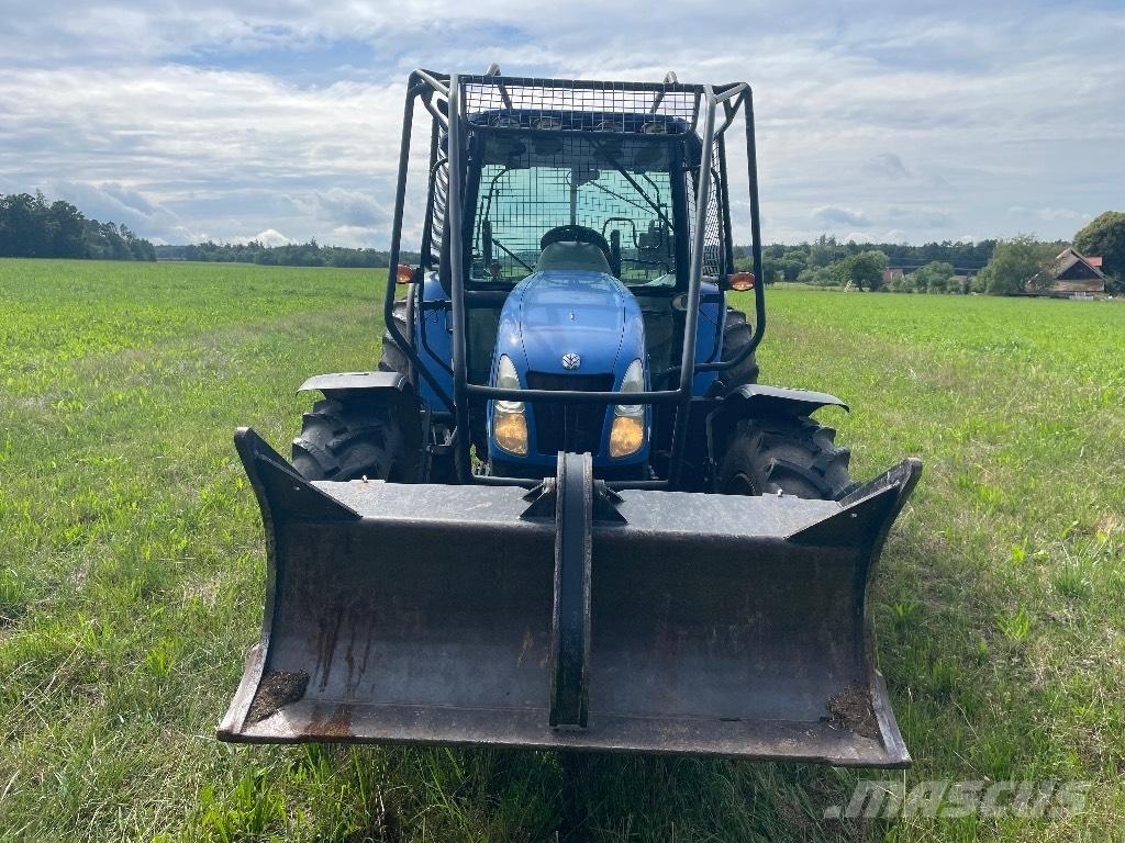 New Holland T5050 Altri mezzi forestali