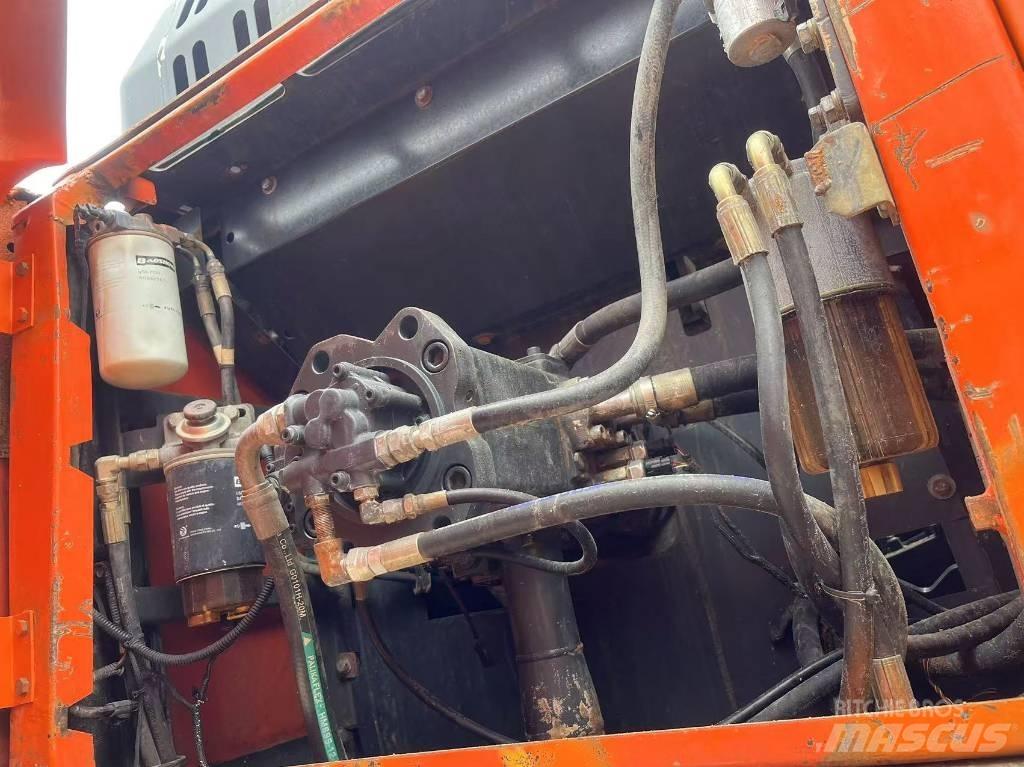 Doosan DX300LC-9C Escavatori cingolati