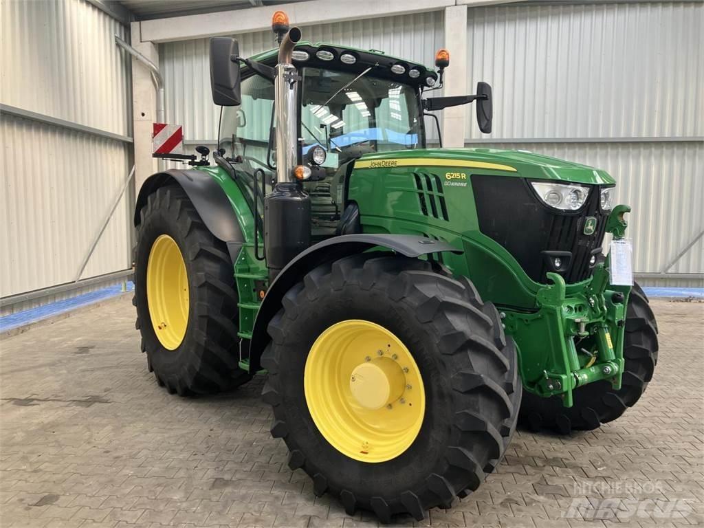 John Deere 6215R Trattori
