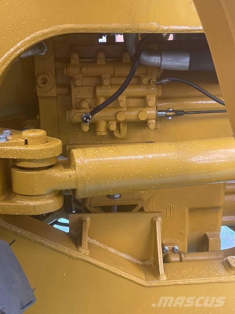 CAT 966 H Pale gommate