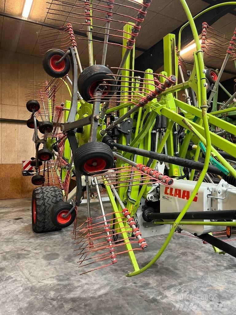 CLAAS Liner 4000 HHV Ranghinatori