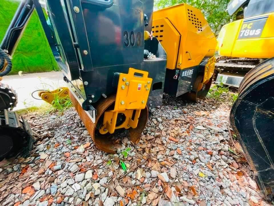 CAT 303 Miniescavatori