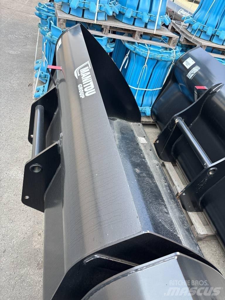 Manitou CBA 3000 Altri macchinari per caricamento e scavo