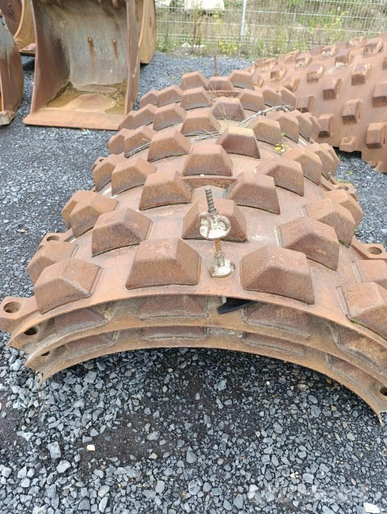 Bomag BW 213 D-4 Rulli monotamburo